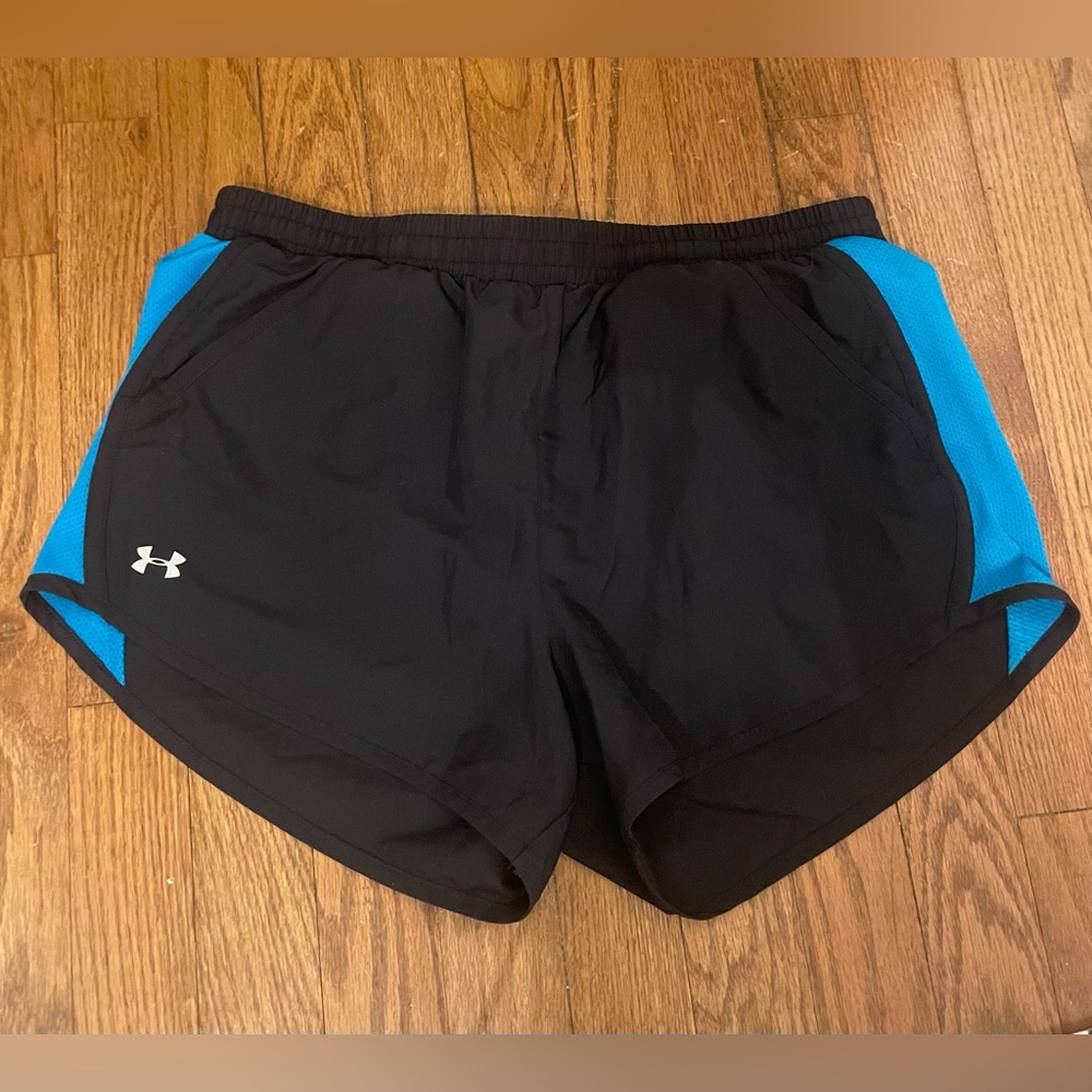 Black Under Armour Shorts - Women’s Size M